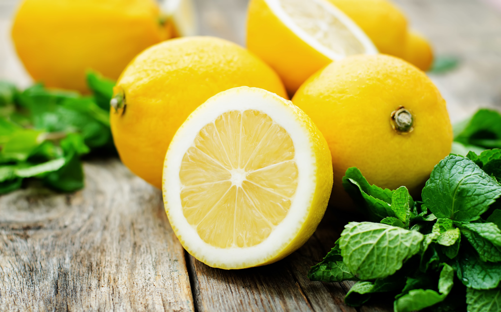 DIY “Refresh-Mint” All-Purpose Cleaning Spray